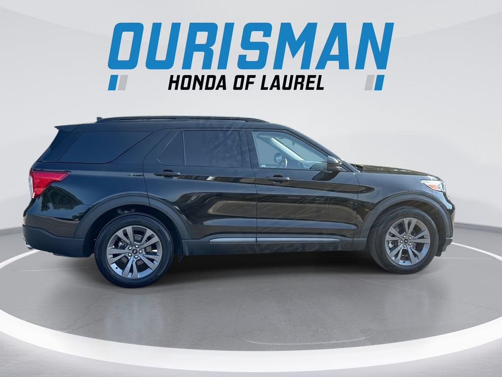 Used 2022 Ford Explorer XLT w/ Equipment Group 202A AWD/4WD image 9