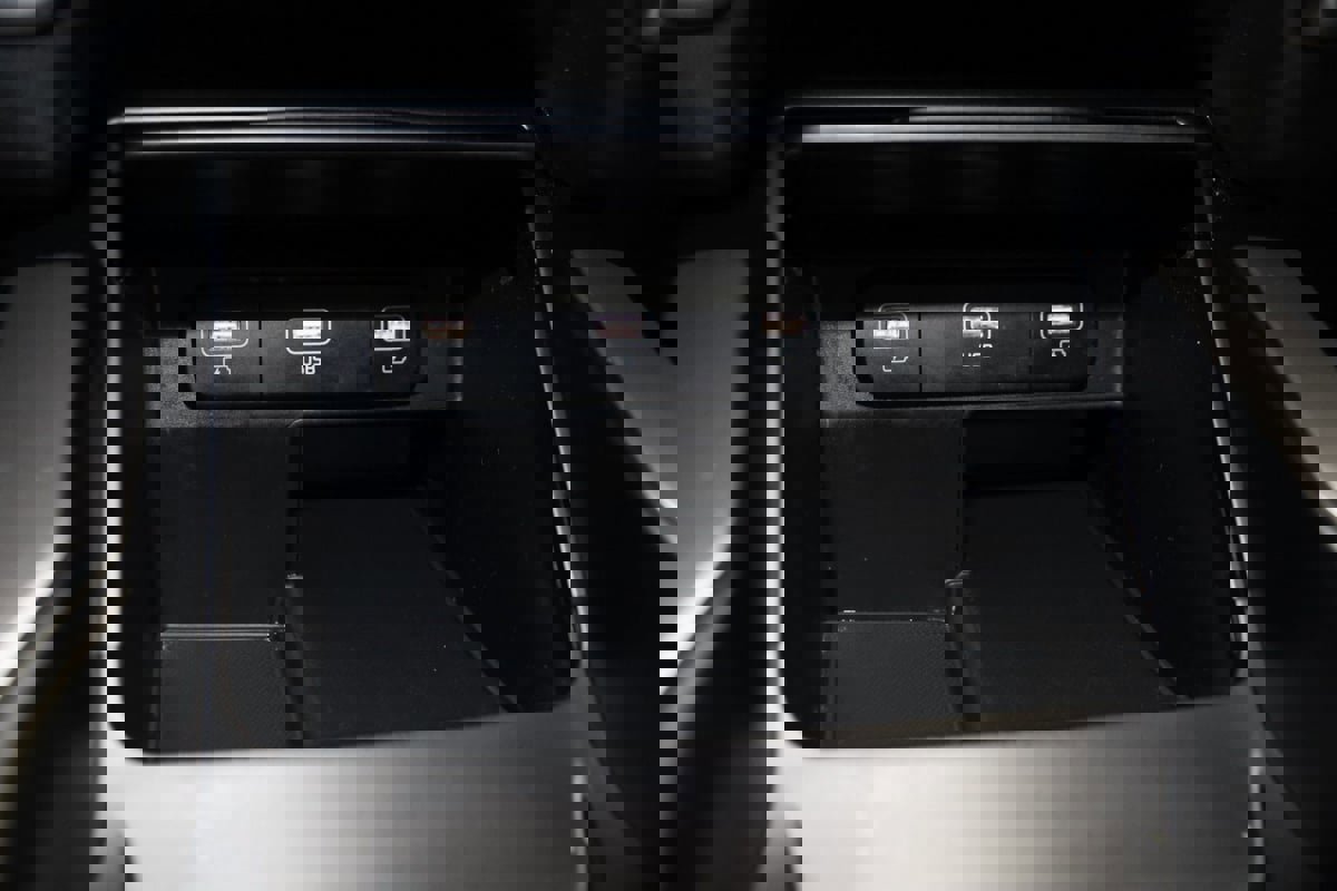 Used 2022 Kia Sorento LX image 26