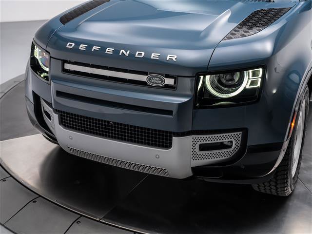 Used 2025 Land Rover Defender 110 S image 9