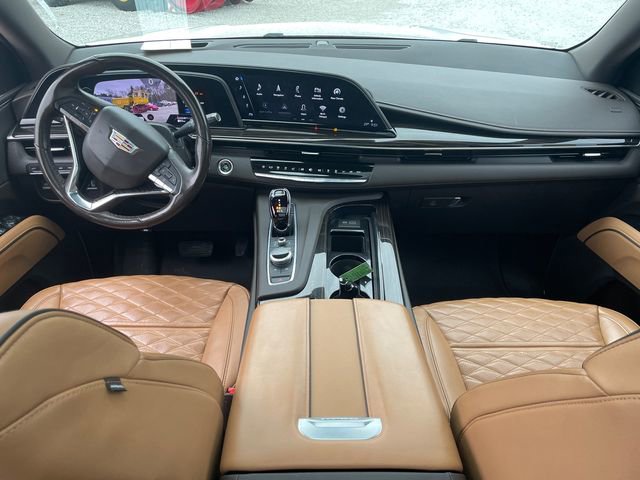 Used 2023 Cadillac Escalade Premium Luxury image 23