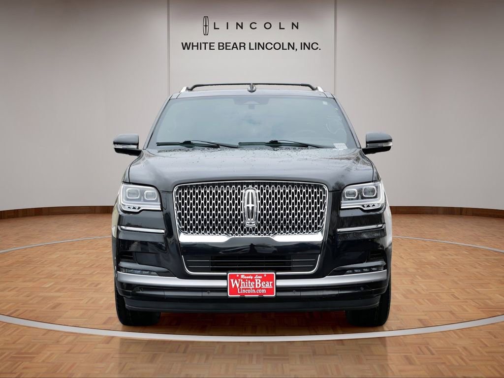 Used 2023 Lincoln Navigator L Reserve AWD/4WD image 2