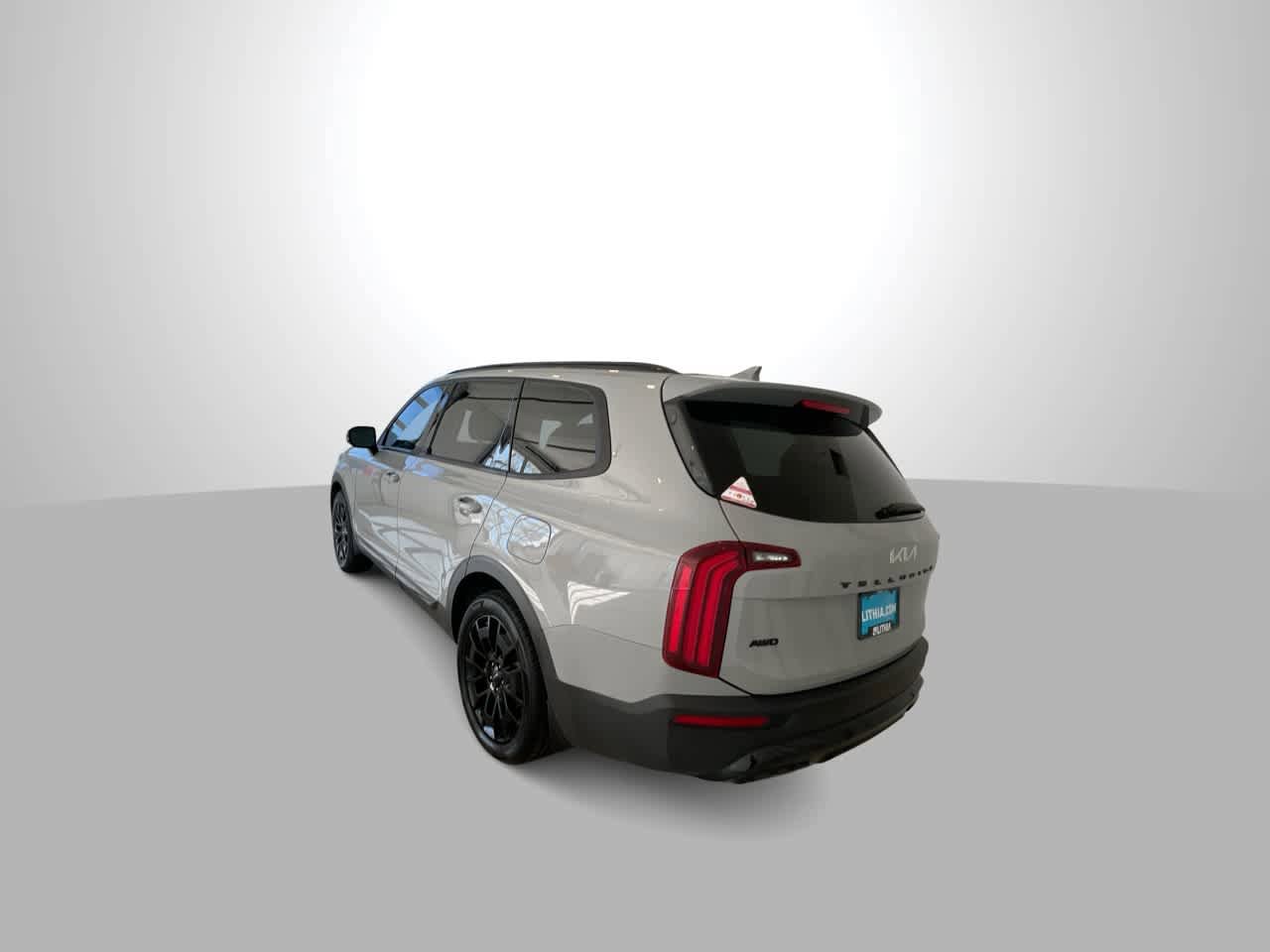Used 2022 Kia Telluride SX w/ Nightfall Edition Package AWD/4WD image 6