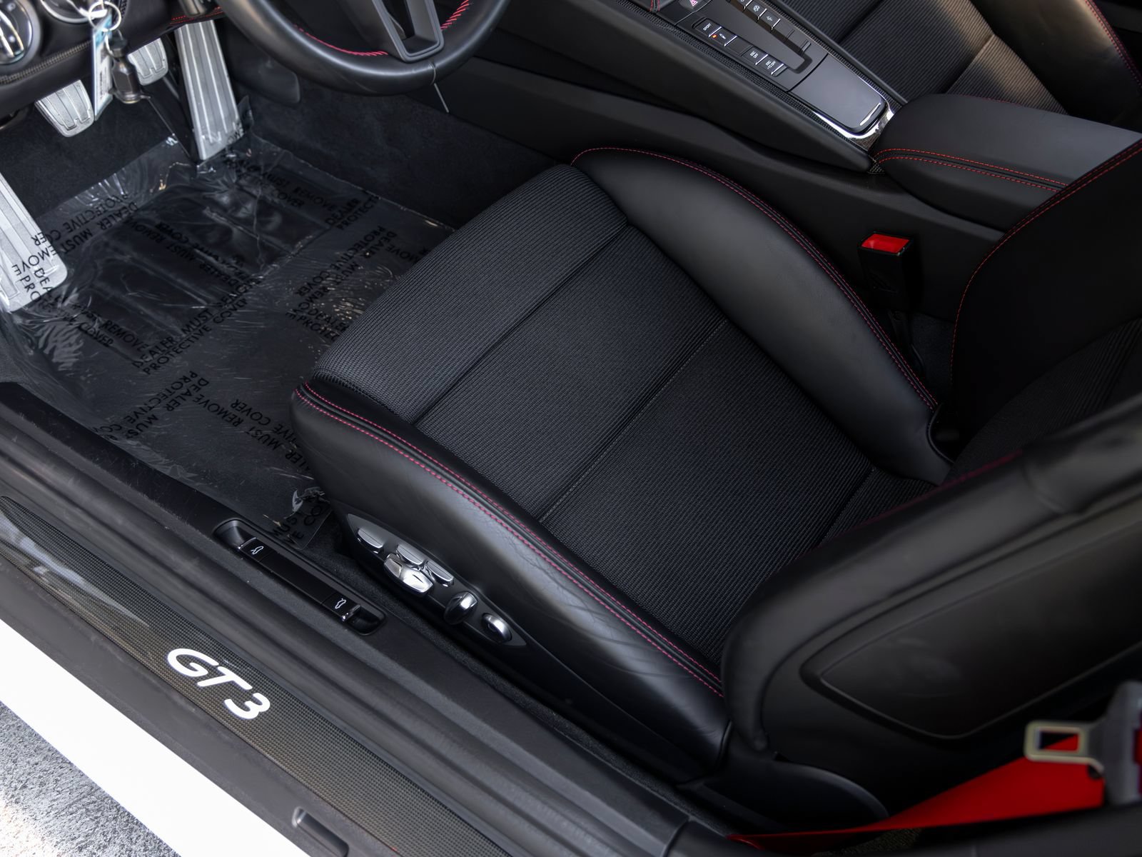 Certified 2018 Porsche 911 GT3 RWD image 28