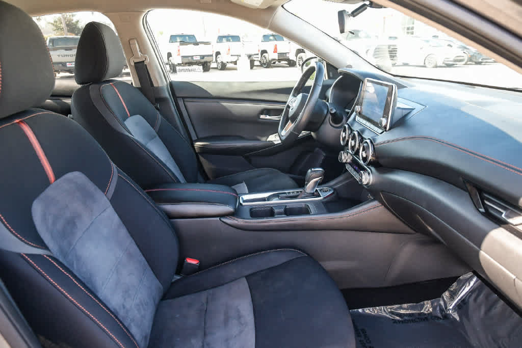 Used 2022 Nissan Sentra SR w/ Lighting Package FWD image 16