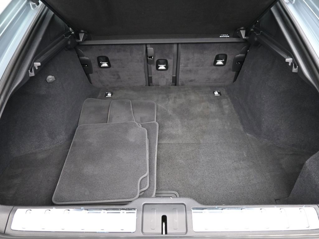 Certified 2024 Porsche Panamera image 22