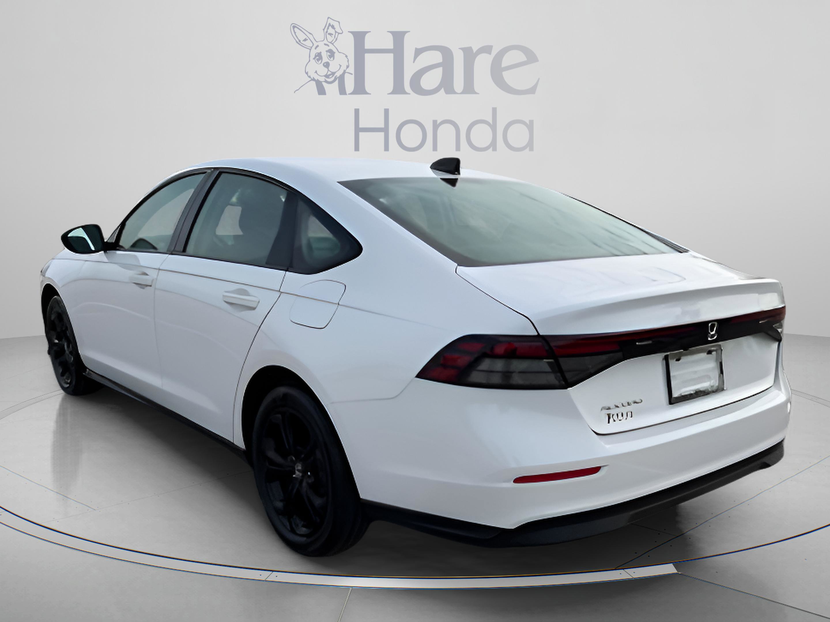 Certified 2025 Honda Accord SE image 3