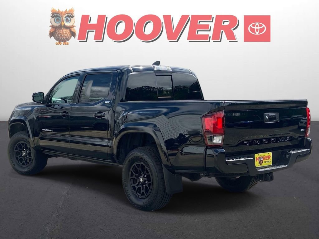 Used 2022 Toyota Tacoma SR5 w/ Technology Package image 5