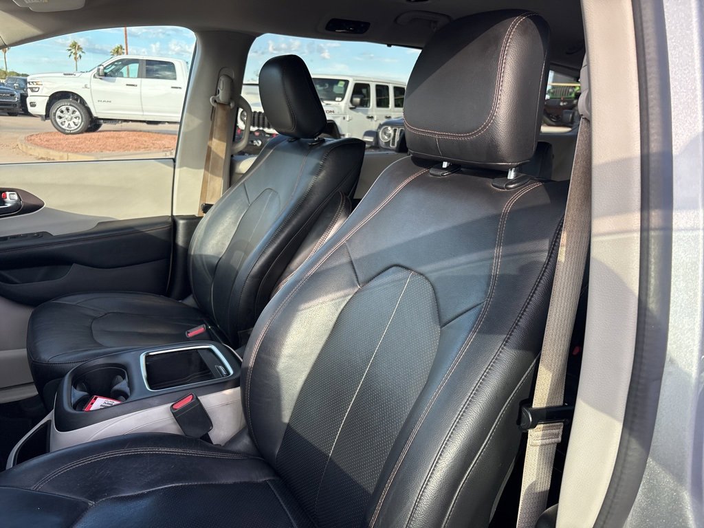 Used 2018 Chrysler Pacifica Touring-L Plus w/ Advanced Safetytec Group image 14