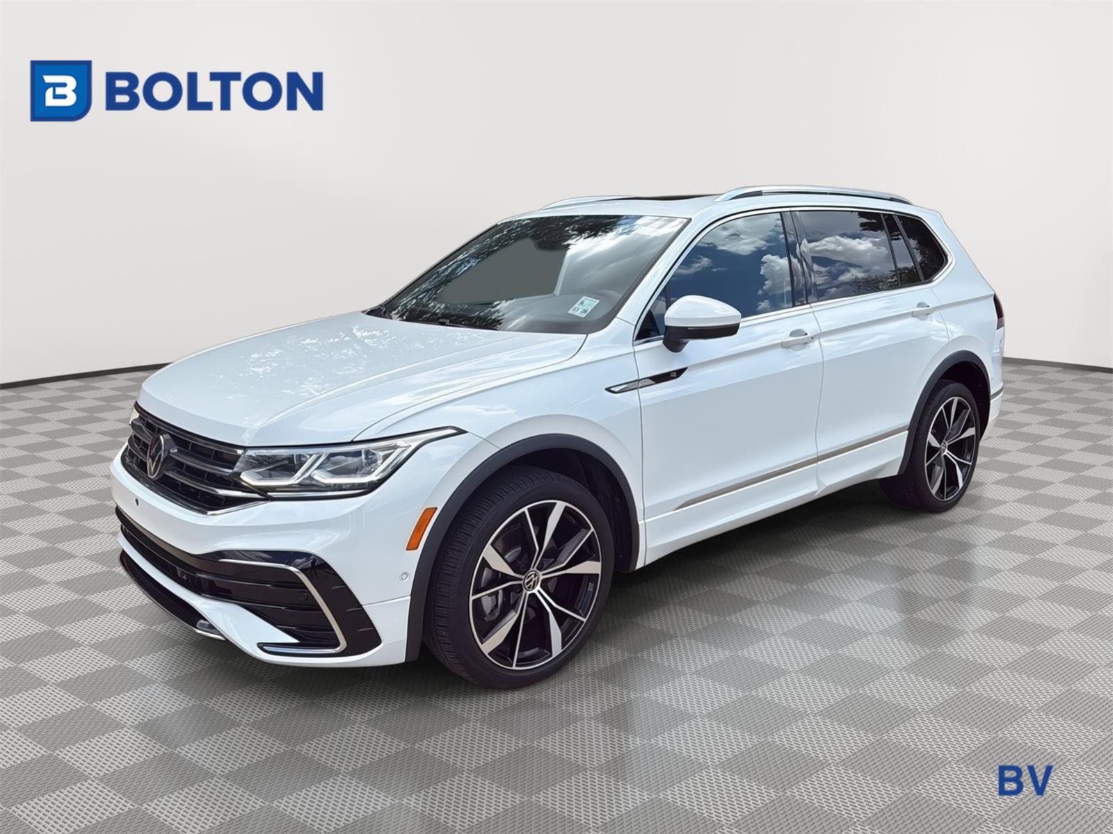Used 2024 Volkswagen Tiguan SEL R-Line w/ MDO Package, Two-Row video 1