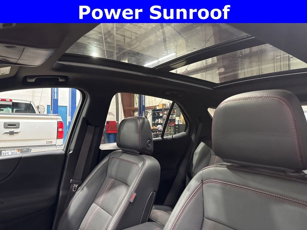 Used 2023 Chevrolet Equinox RS image 3