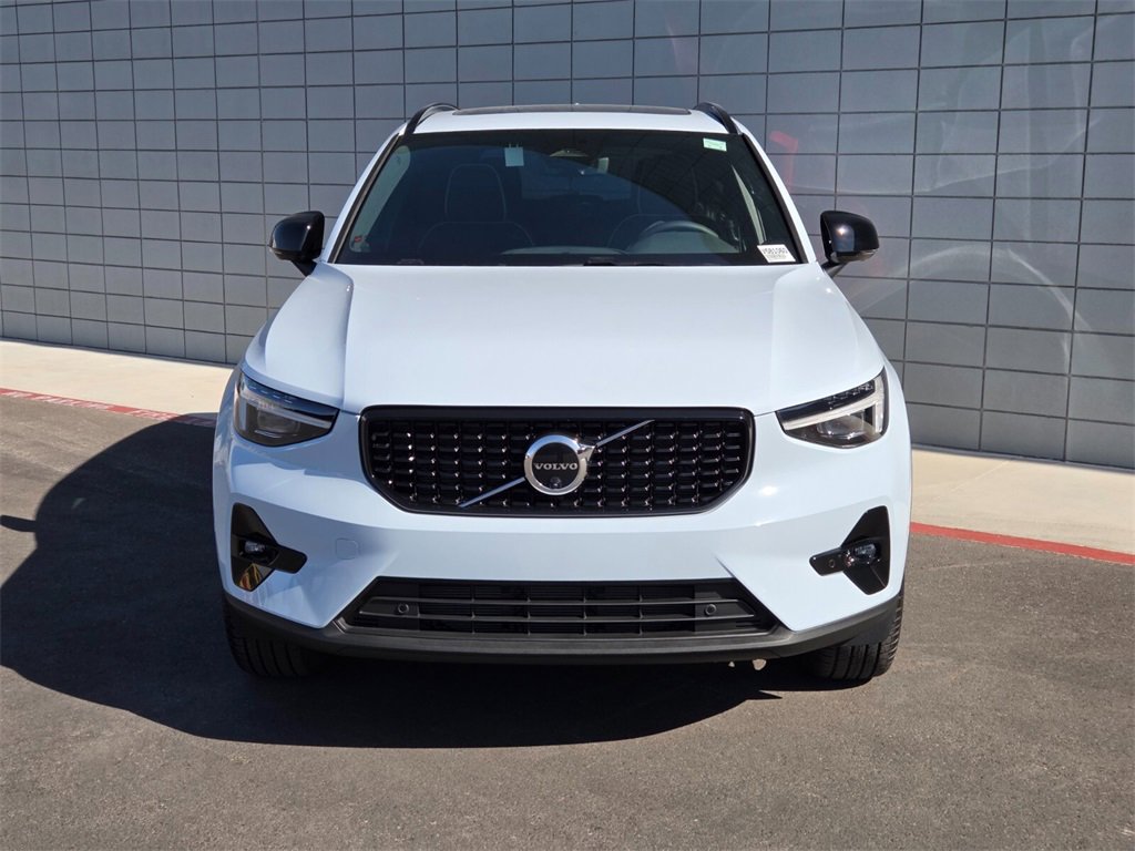 New 2025 Volvo XC40 B5 Ultra w/ Climate Package image 5