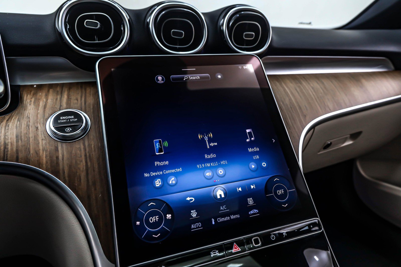 Used 2022 Mercedes-Benz C 300 Sedan image 20