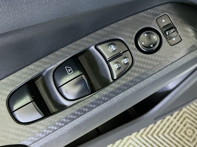 Used 2024 Nissan Altima 2.5 SV image 19