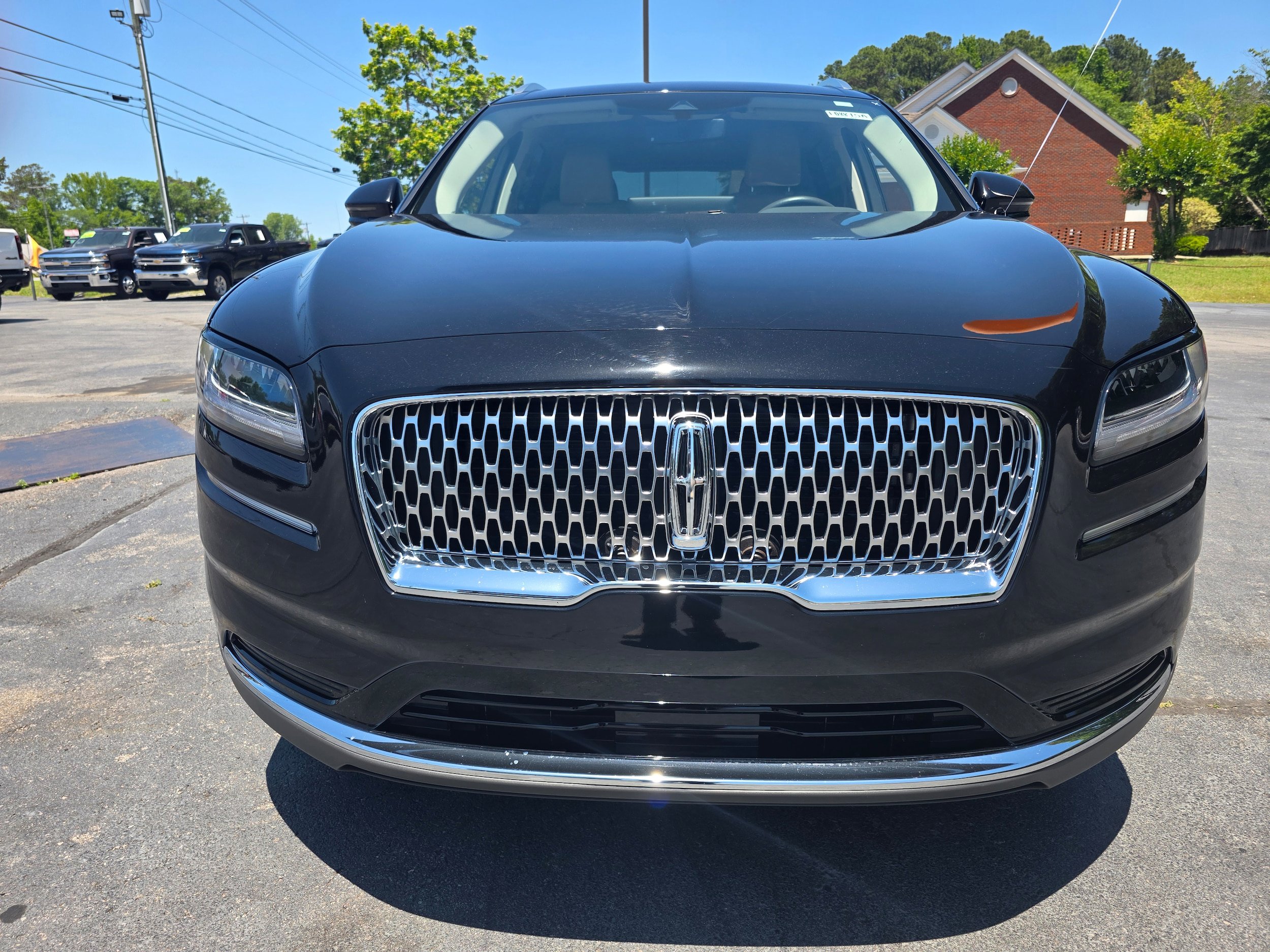 Used 2021 Lincoln Nautilus FWD image 2
