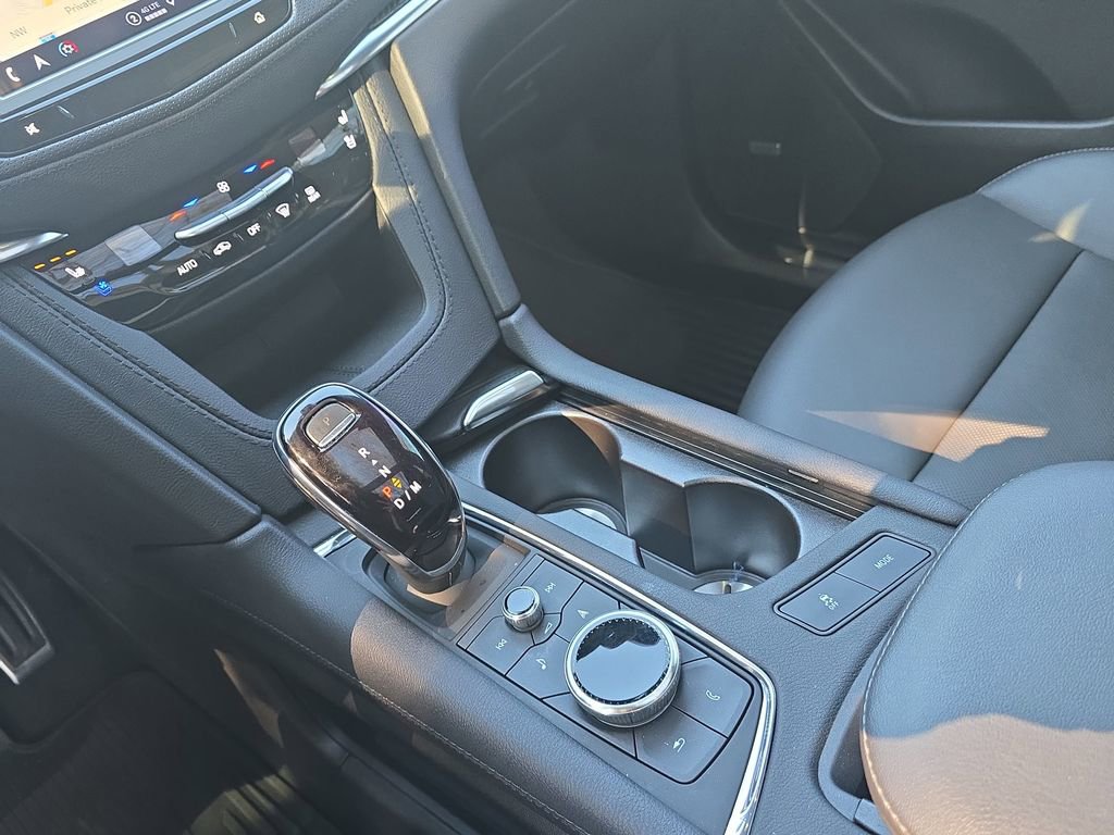 Used 2024 Cadillac XT5 Sportv w/ Technology Package image 25
