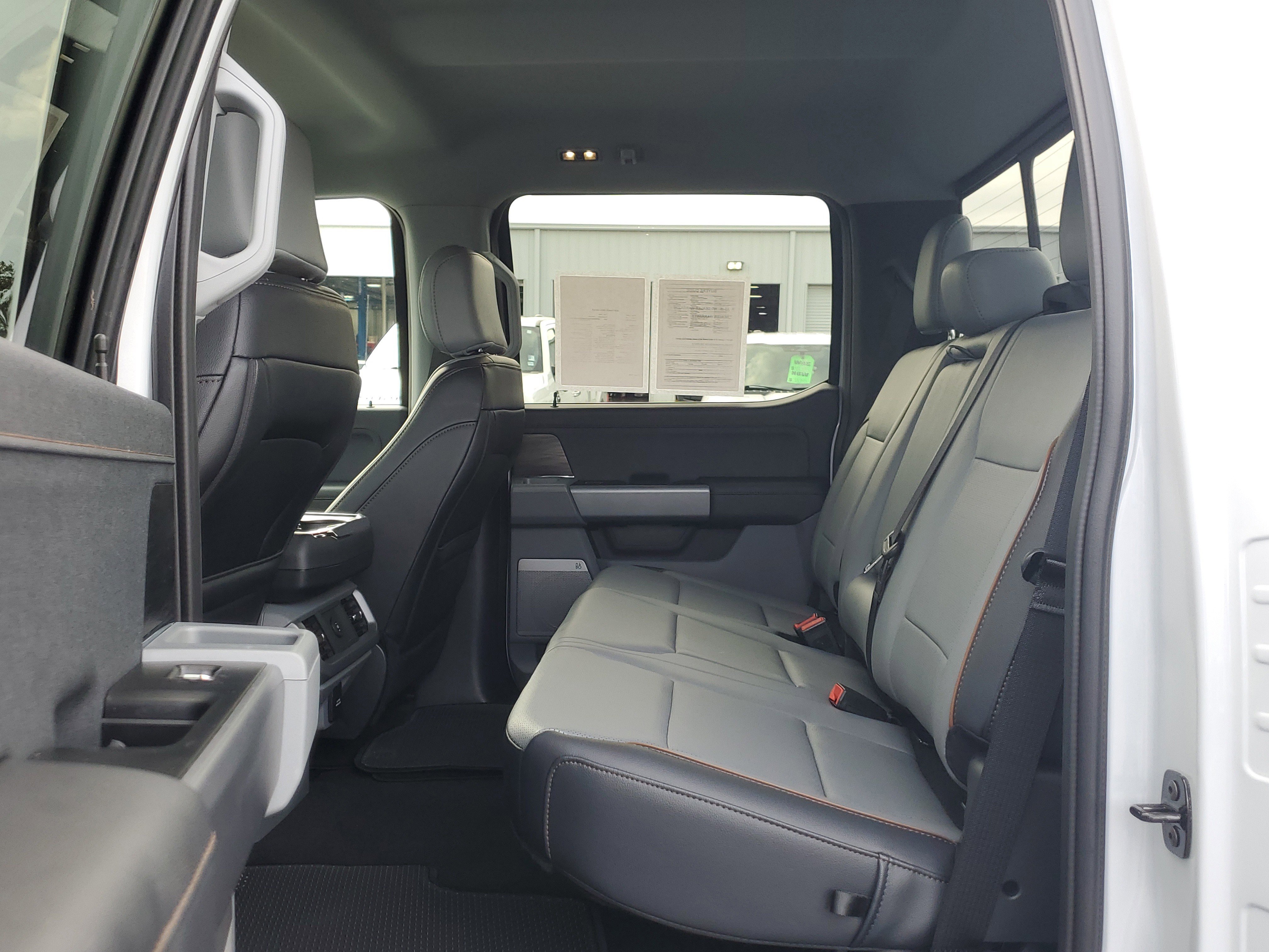 Used 2025 Ford F150 Lariat w/ Equipment Group 501A Mid image 11