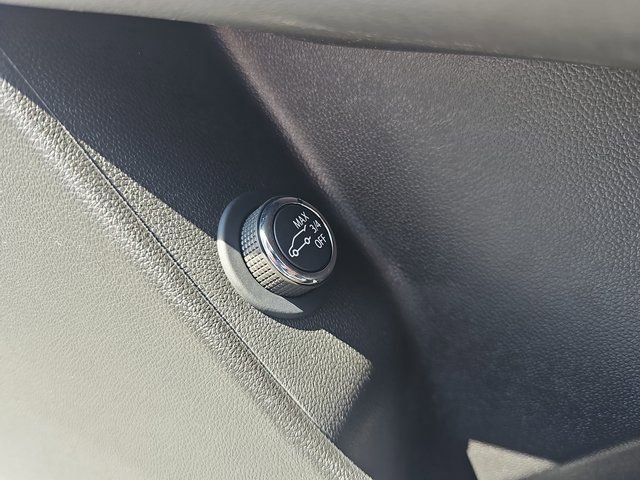 Used 2025 Cadillac XT6 Premium Luxury w/ LPO, Floor Liner Package image 30