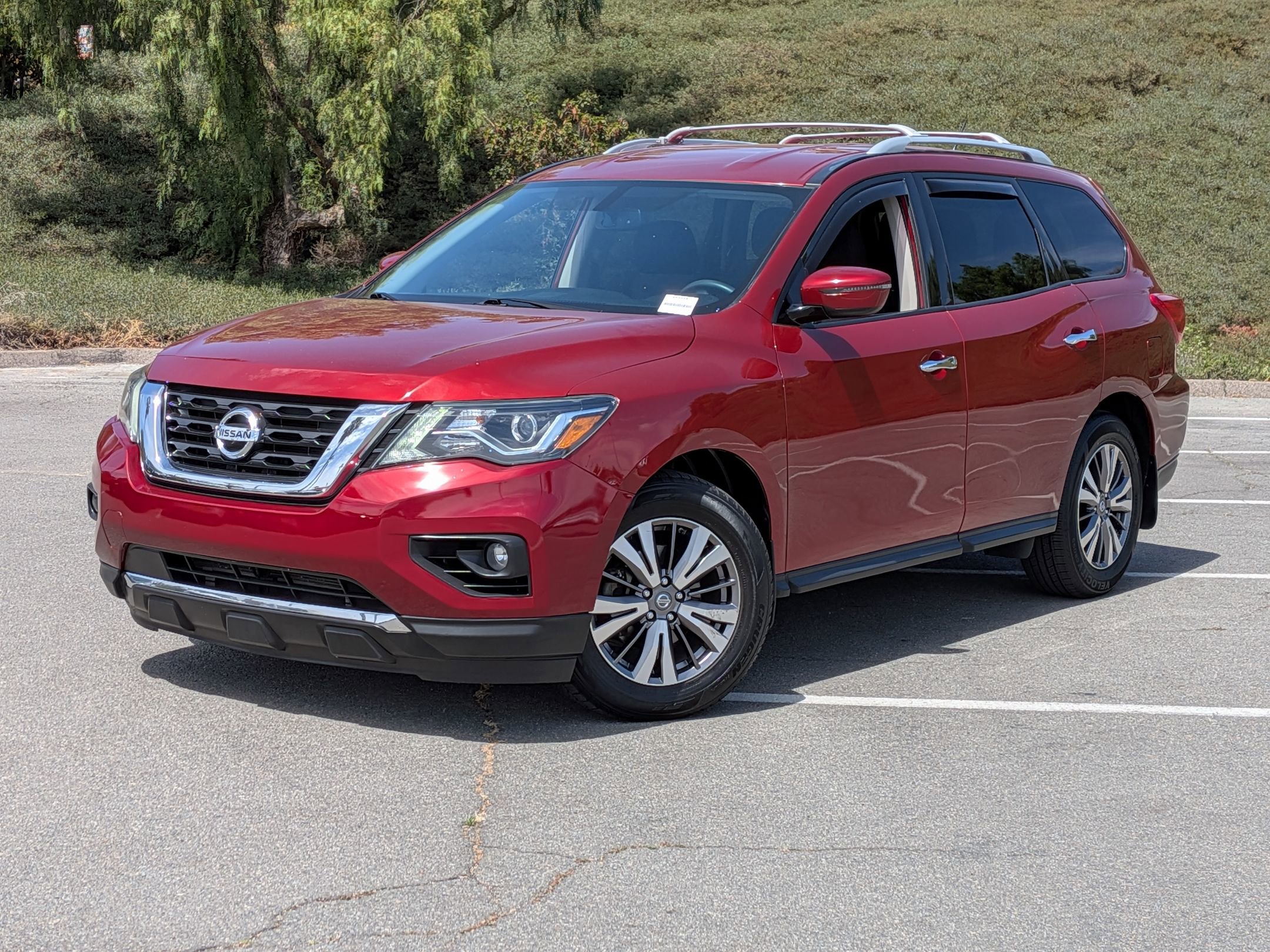 Used 2018 Nissan Pathfinder SV