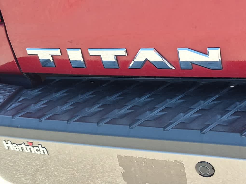 Used 2017 Nissan Titan Platinum Reserve AWD/4WD image 24