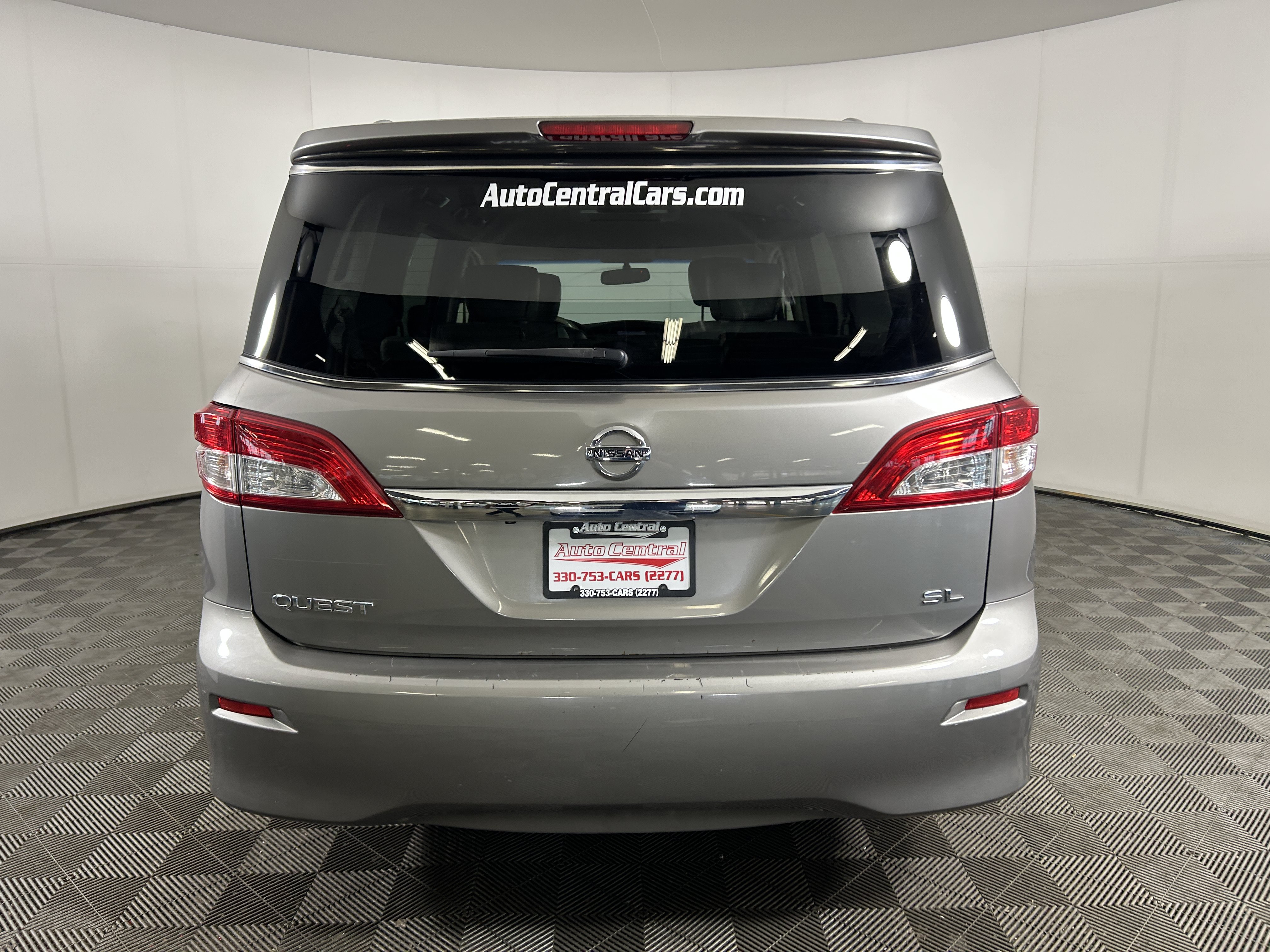 Used 2012 Nissan Quest SL FWD image 5