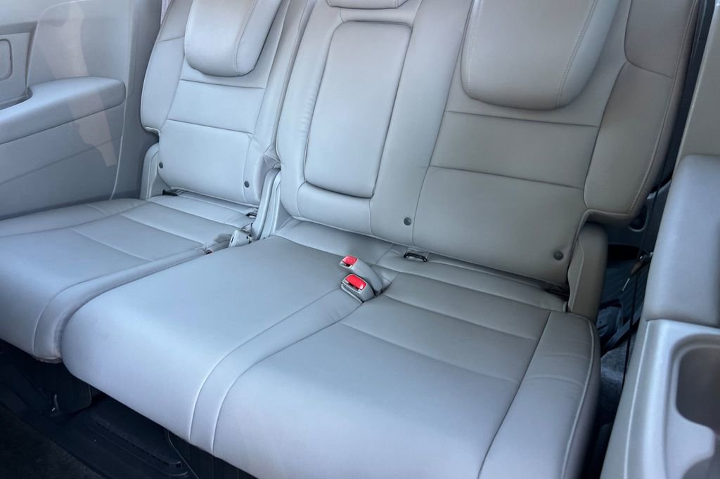 Used 2014 Honda Odyssey Touring Elite image 14