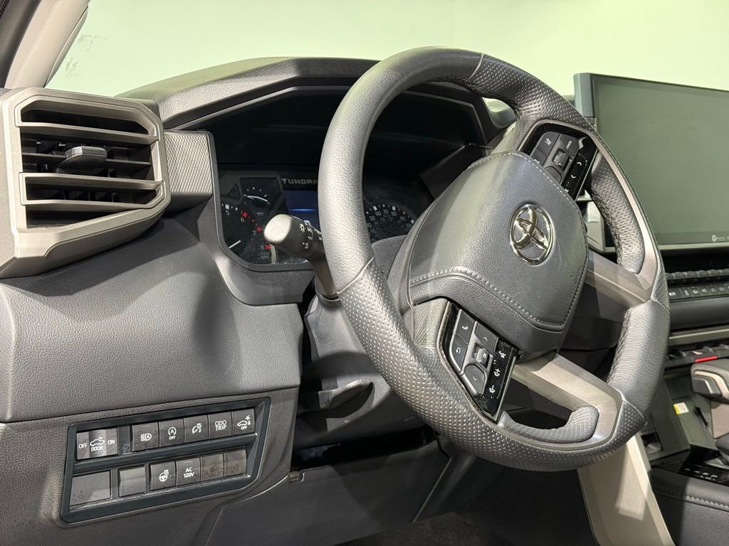 Used 2023 Toyota Tundra Limited image 16