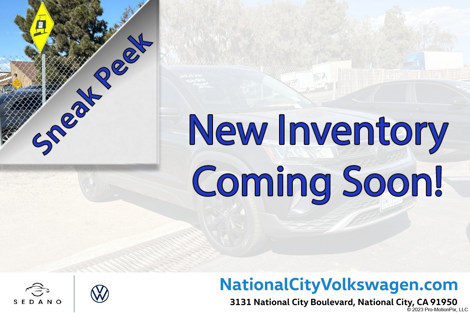 Used 2024 Volkswagen Taos SE w/ Panoramic Sunroof Package