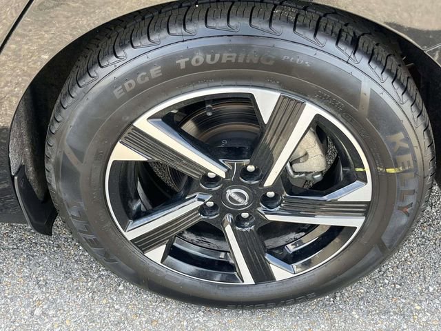 Used 2025 Nissan Sentra SV FWD image 6