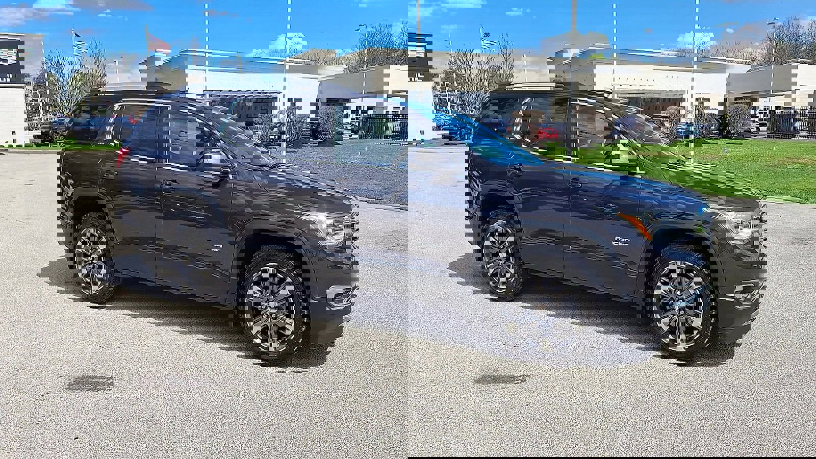 Certified 2019 GMC Acadia SLT w/ LPO, Floor Liner Package image 2