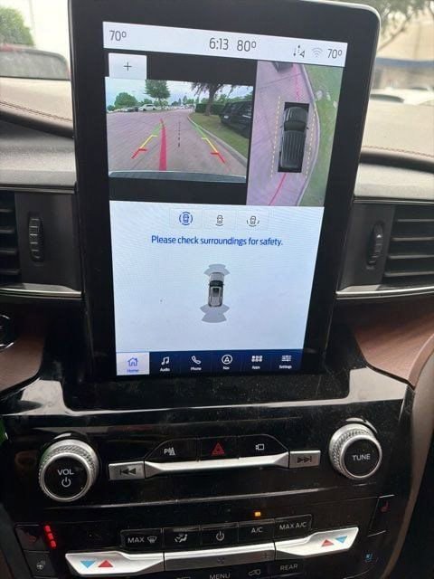 Used 2022 Ford Explorer King Ranch w/ Class IV Trailer Tow Package RWD image 5