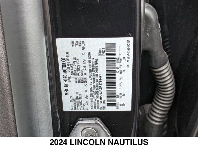 Used 2024 Lincoln Nautilus Black Label w/ Jet Appearance Package (87T) image 30