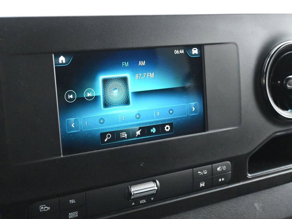Used 2024 Mercedes-Benz Sprinter 2500 image 28