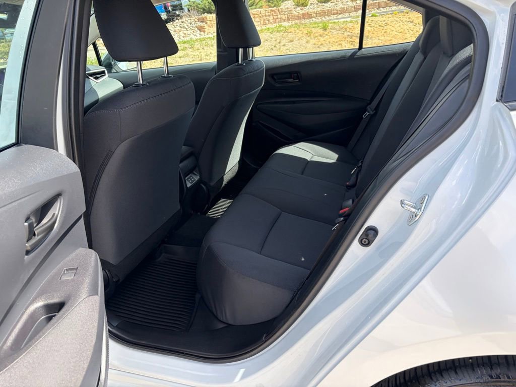 Used 2025 Toyota Corolla LE w/ LE Premium Package image 17