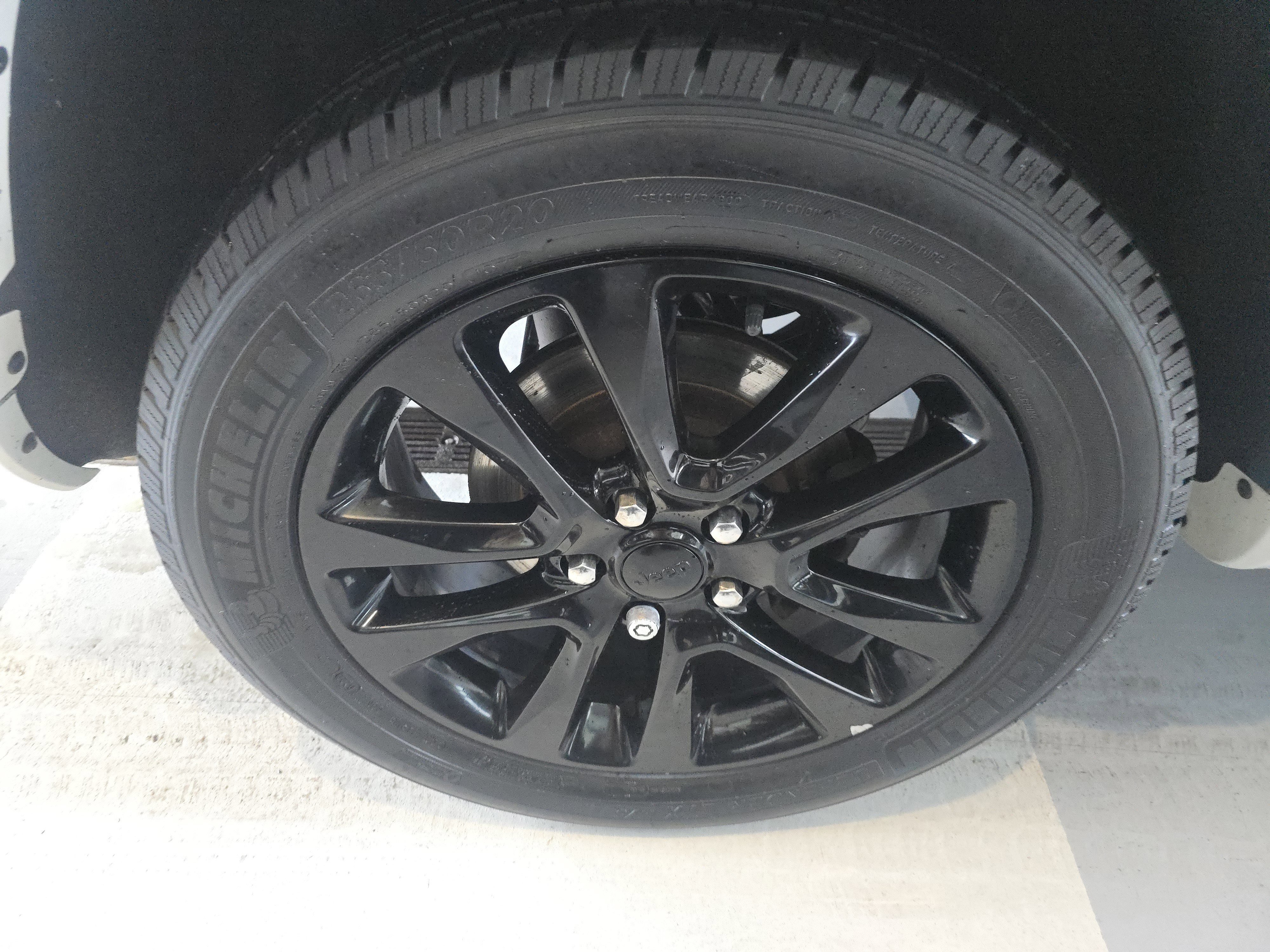 Used 2017 Jeep Grand Cherokee Altitude image 9