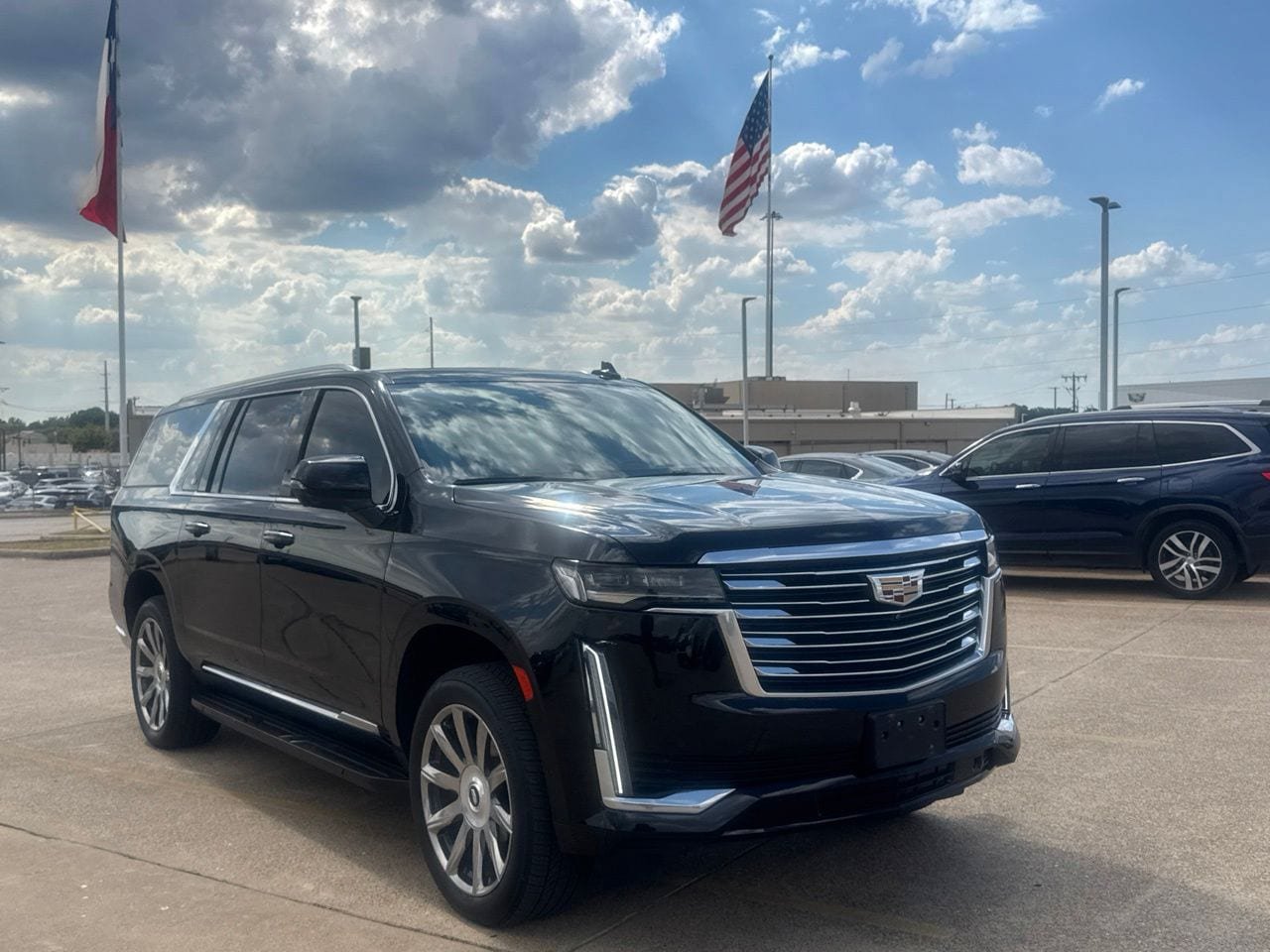 Used 2023 Cadillac Escalade ESV Premium Luxury Platinum AWD/4WD image 1