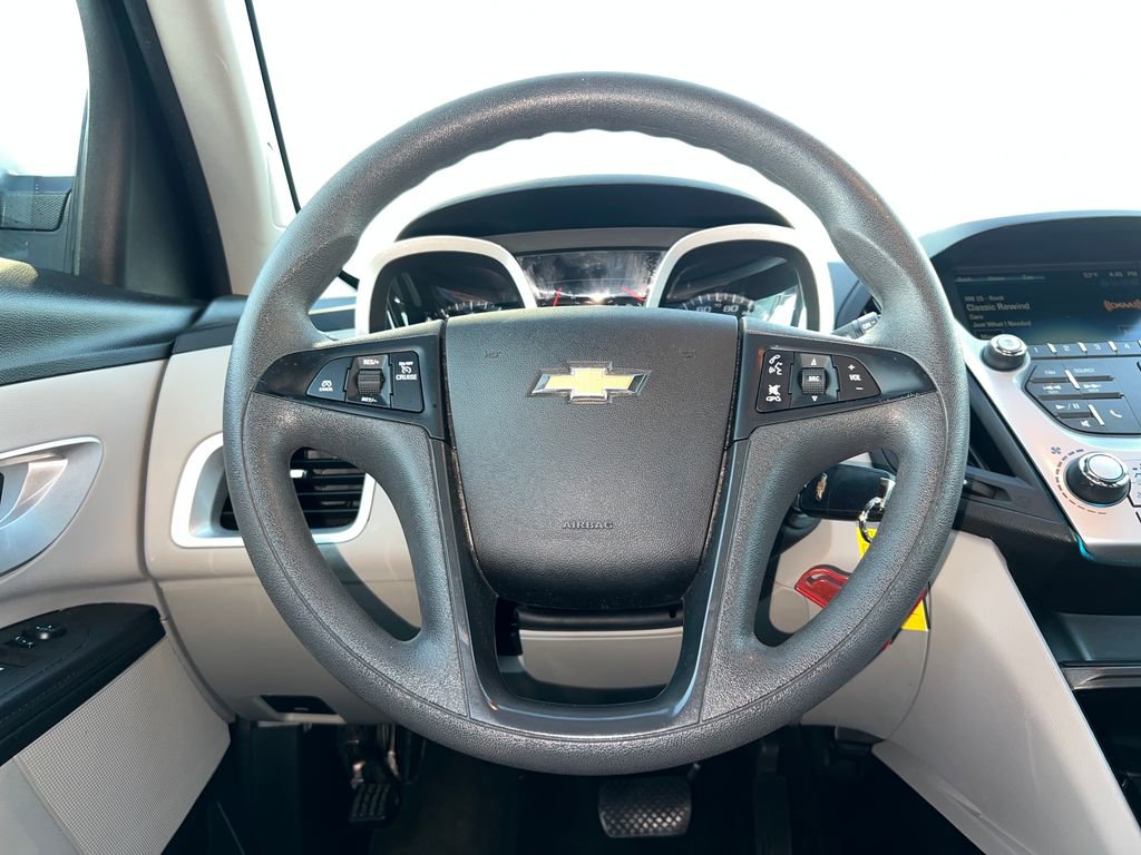 Used 2017 Chevrolet Equinox LS image 15