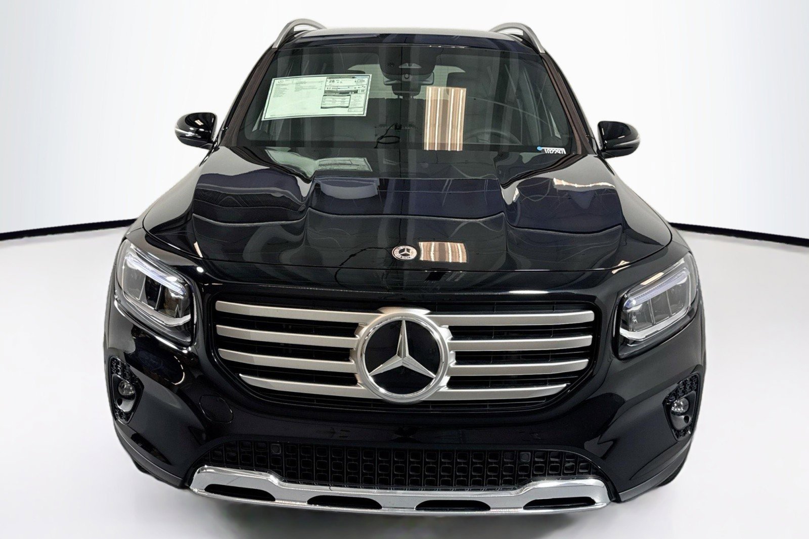 New 2025 Mercedes-Benz GLB 250 image 2