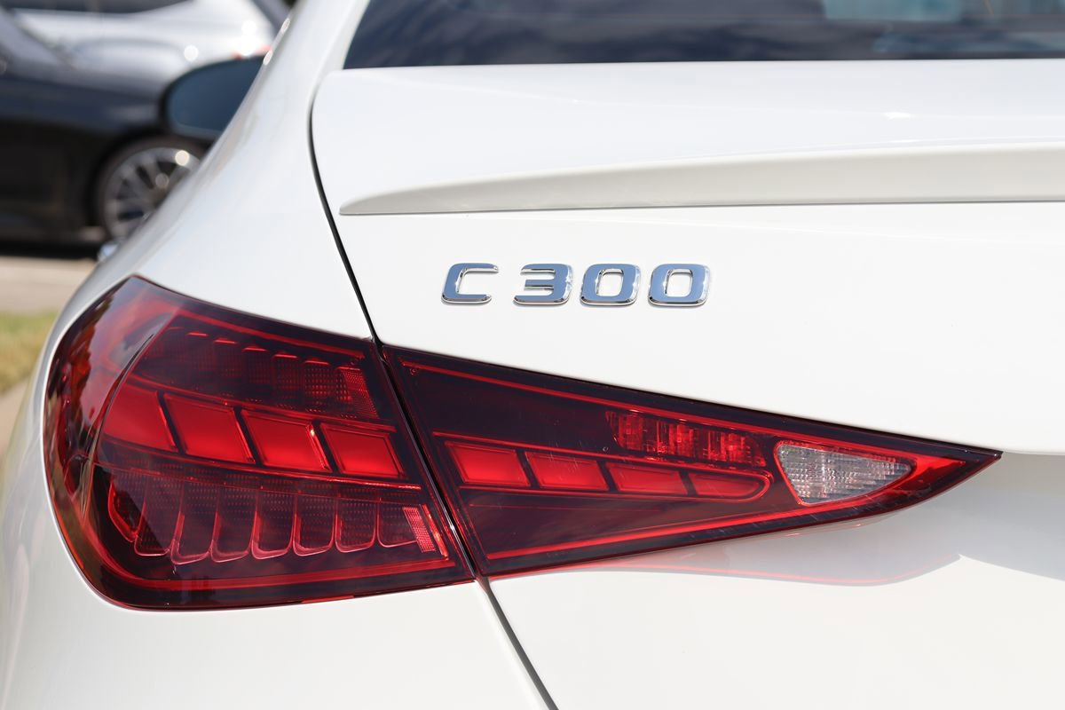 Used 2025 Mercedes-Benz C 300 Sedan image 12