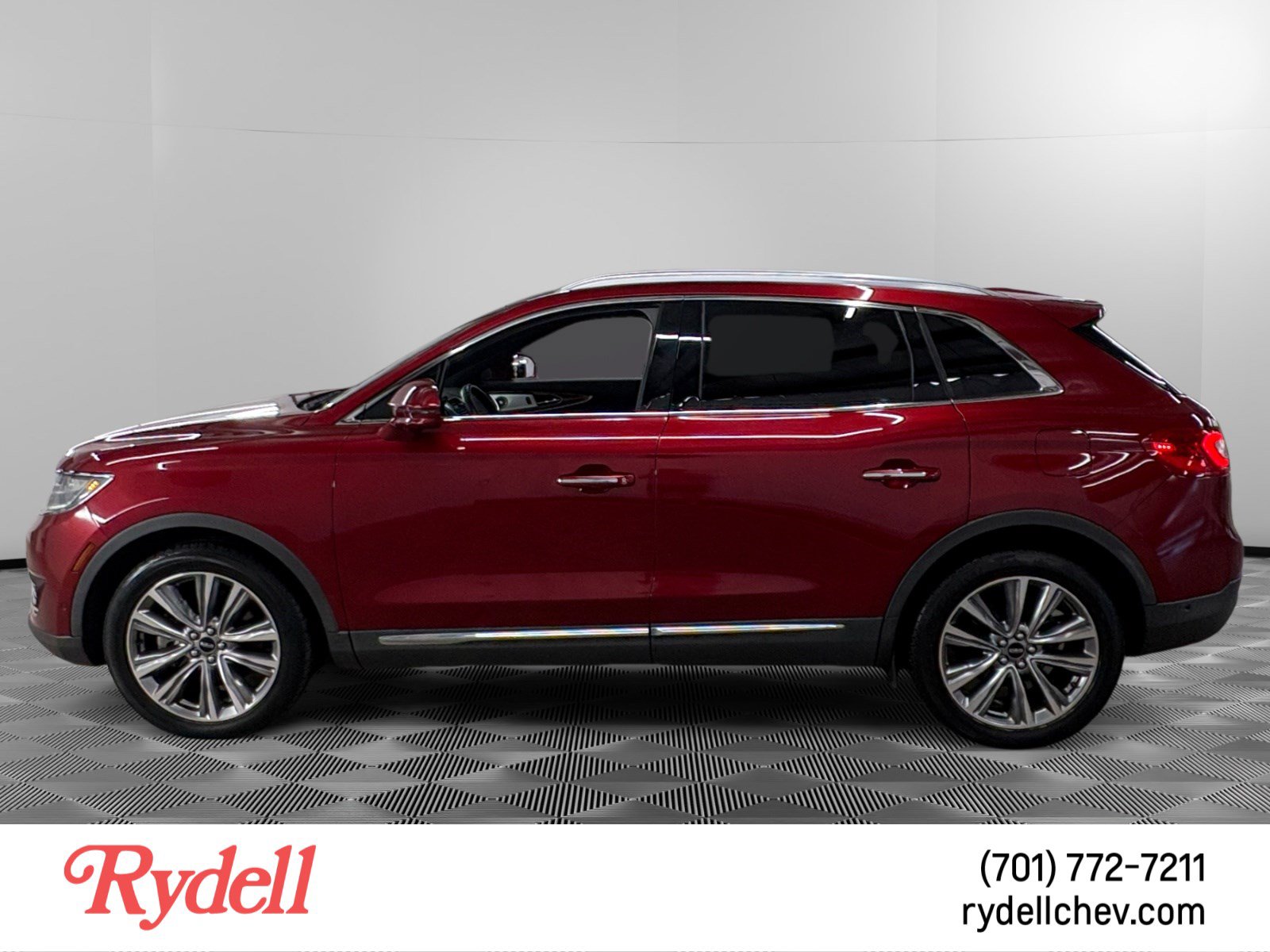 Used 2016 Lincoln MKX Reserve w/ Luxury Package AWD/4WD image 2