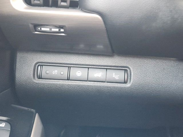 Used 2024 Nissan Pathfinder Platinum w/ Cargo Package image 23