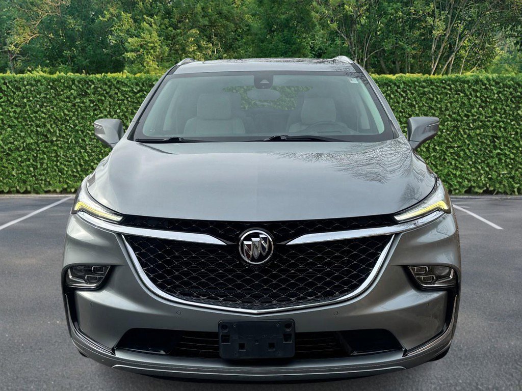 Used 2023 Buick Enclave Avenir w/ Avenir Technology Package image 7