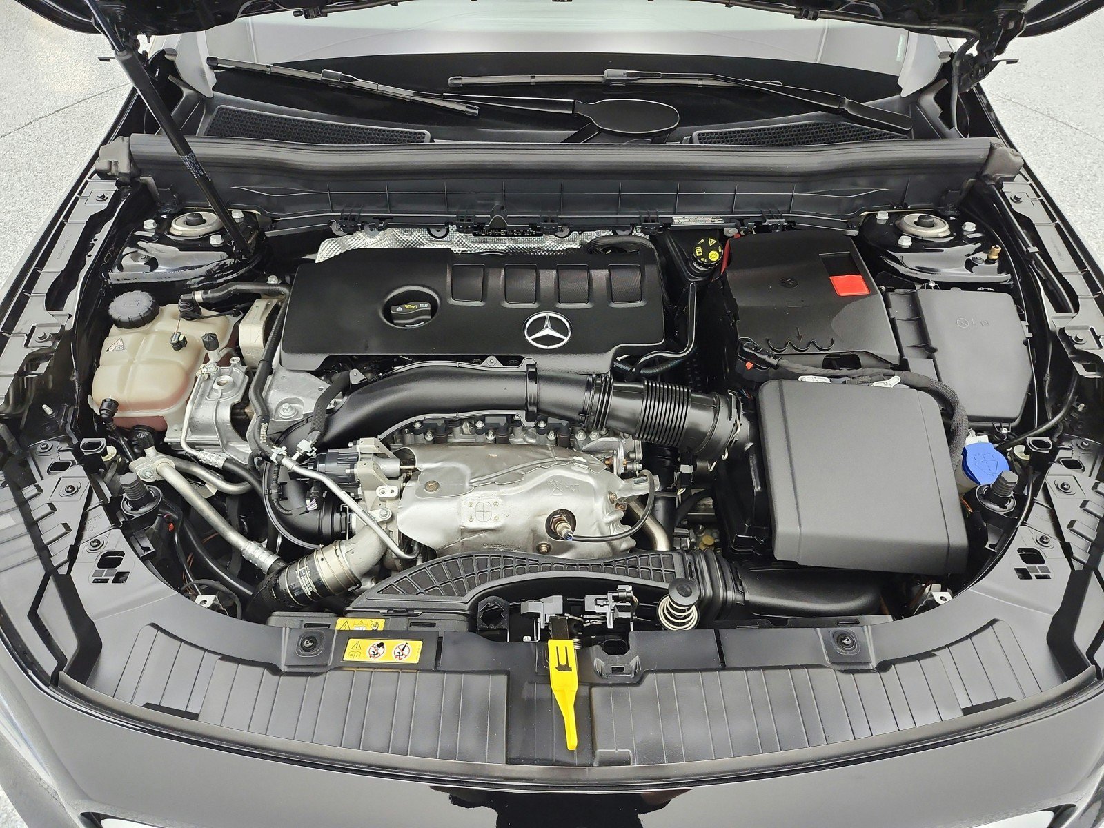 Used 2022 Mercedes-Benz GLB 250 4MATIC image 16