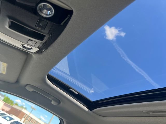 Used 2023 Kia Niro SX Touring FWD image 24