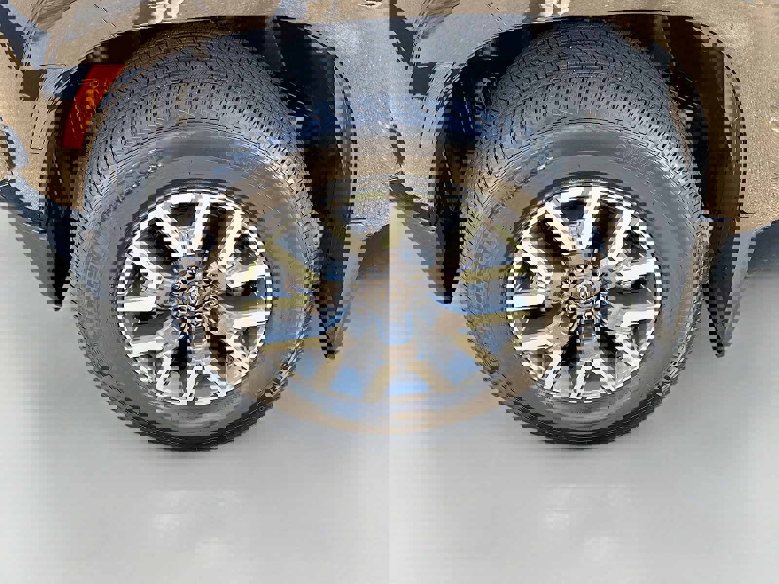 Used 2024 Nissan Frontier SL w/ Technology Package image 25