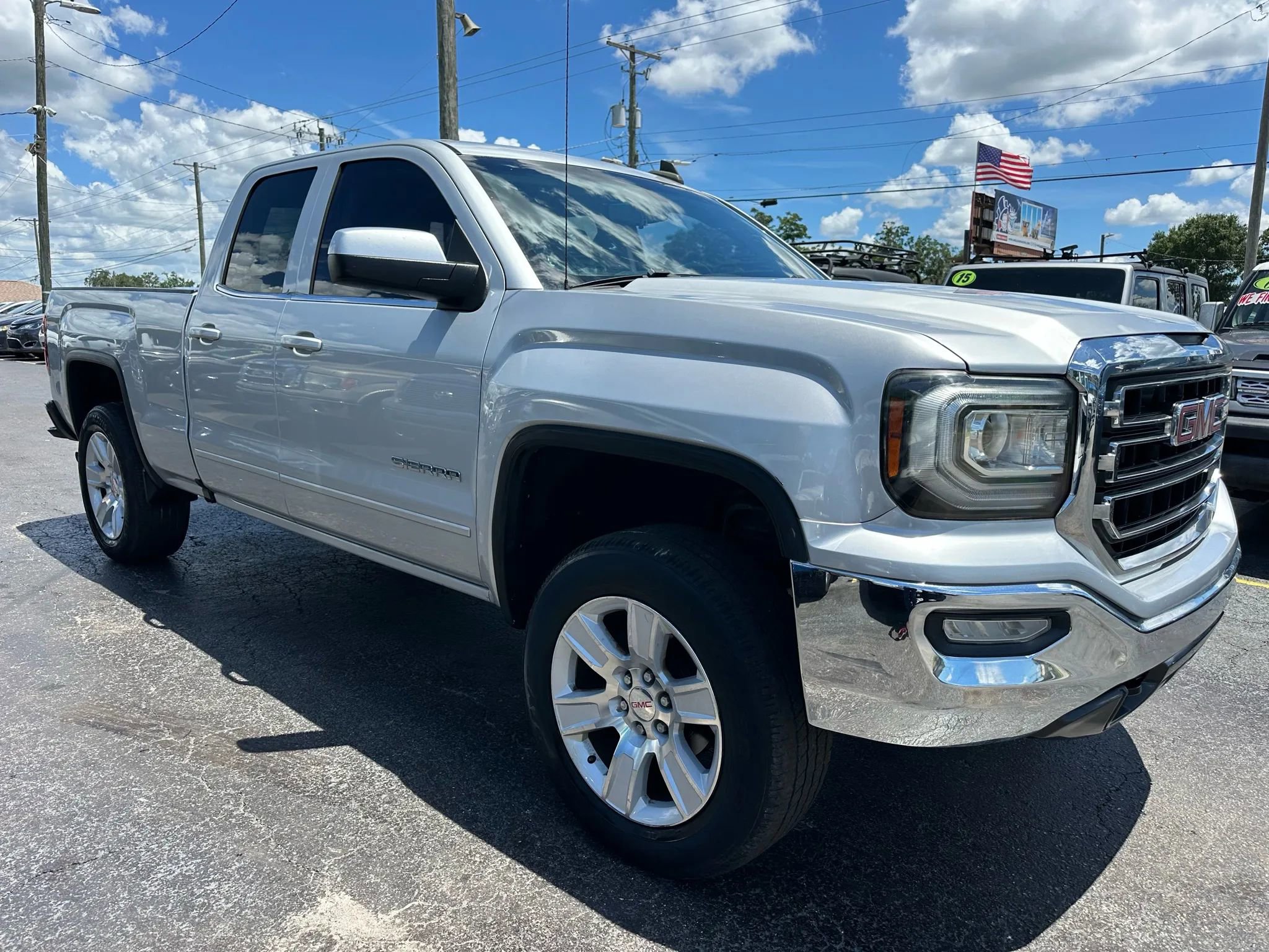 Used 2016 GMC Sierra 1500 SLE w/ SLE Value Package image 4