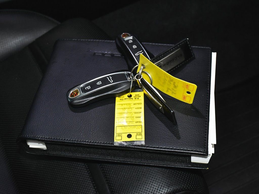 Used 2022 Porsche Cayenne Platinum Edition AWD/4WD image 66