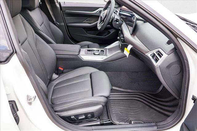 Used 2025 BMW 430i xDrive w/ M Sport Package image 26