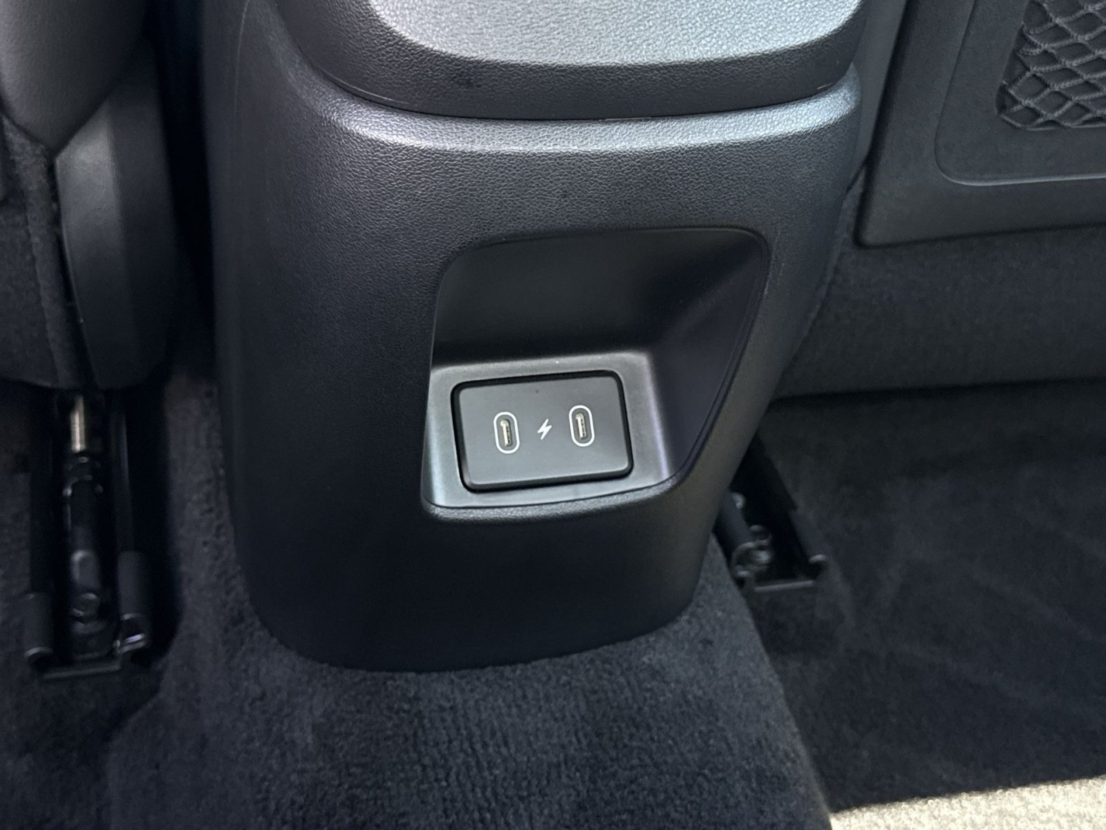 Used 2025 Hyundai Elantra Limited FWD image 26