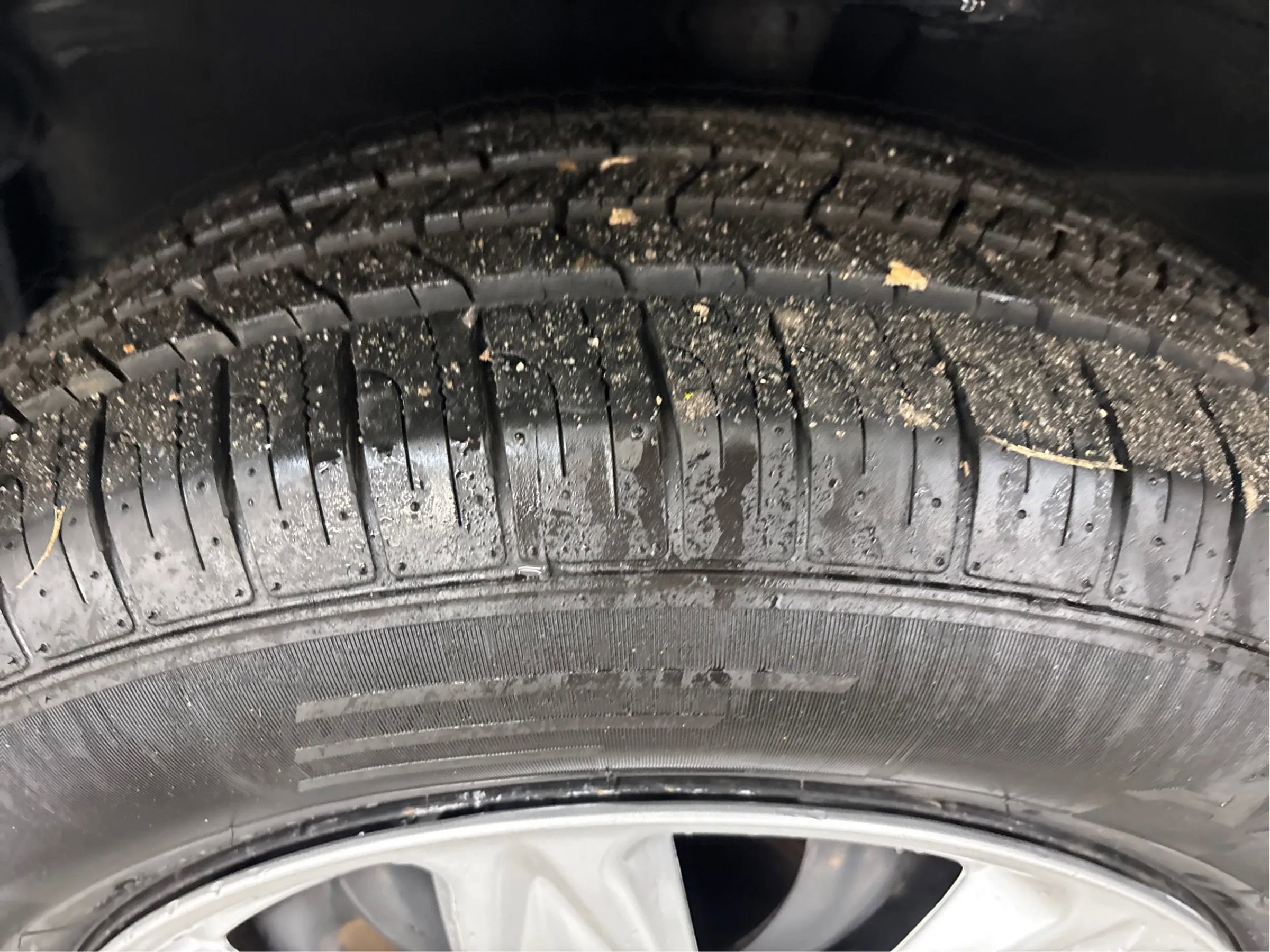Used 2018 Toyota RAV4 LE image 31
