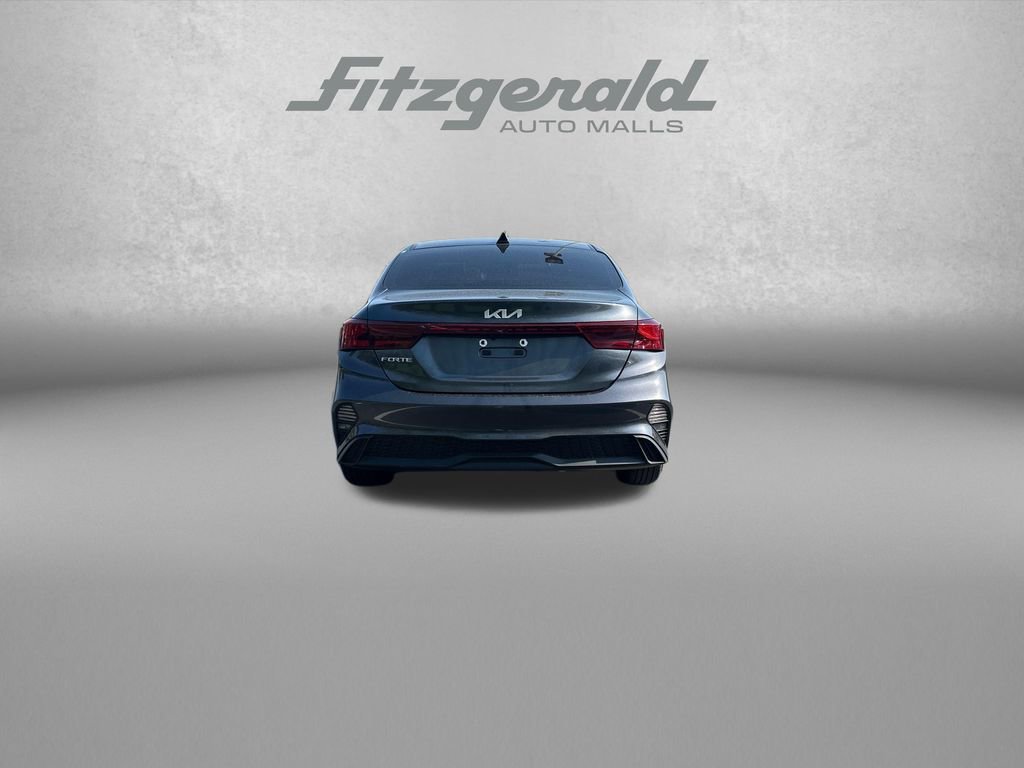 Used 2024 Kia Forte LXS w/ LXS Technology Package FWD image 6